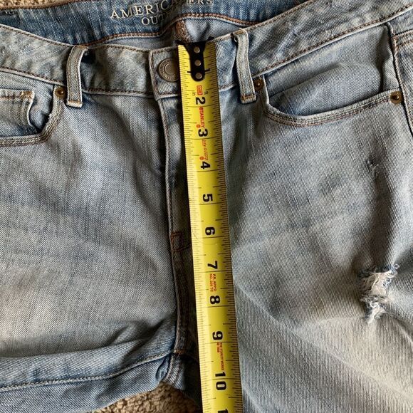 Light Wash American Eagle distressed distressed jeans size 10 - Picture 8 of 9